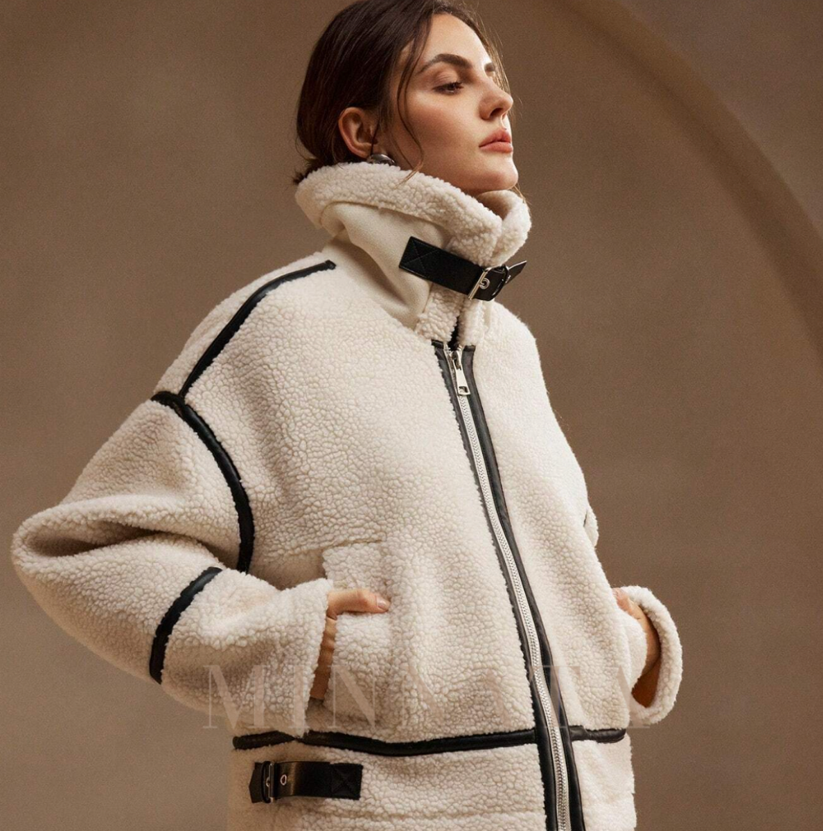 Abrigo mujer con ribetes negros - Invierno  Primavera