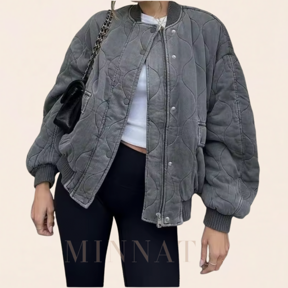 Chaqueta bomber cómoda y acolchada
