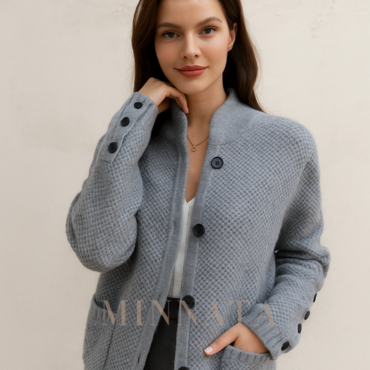 Cárdigan de Cuello Alto Cálido y Estilo Mujer