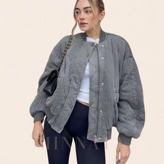 Chaqueta bomber cómoda y acolchada